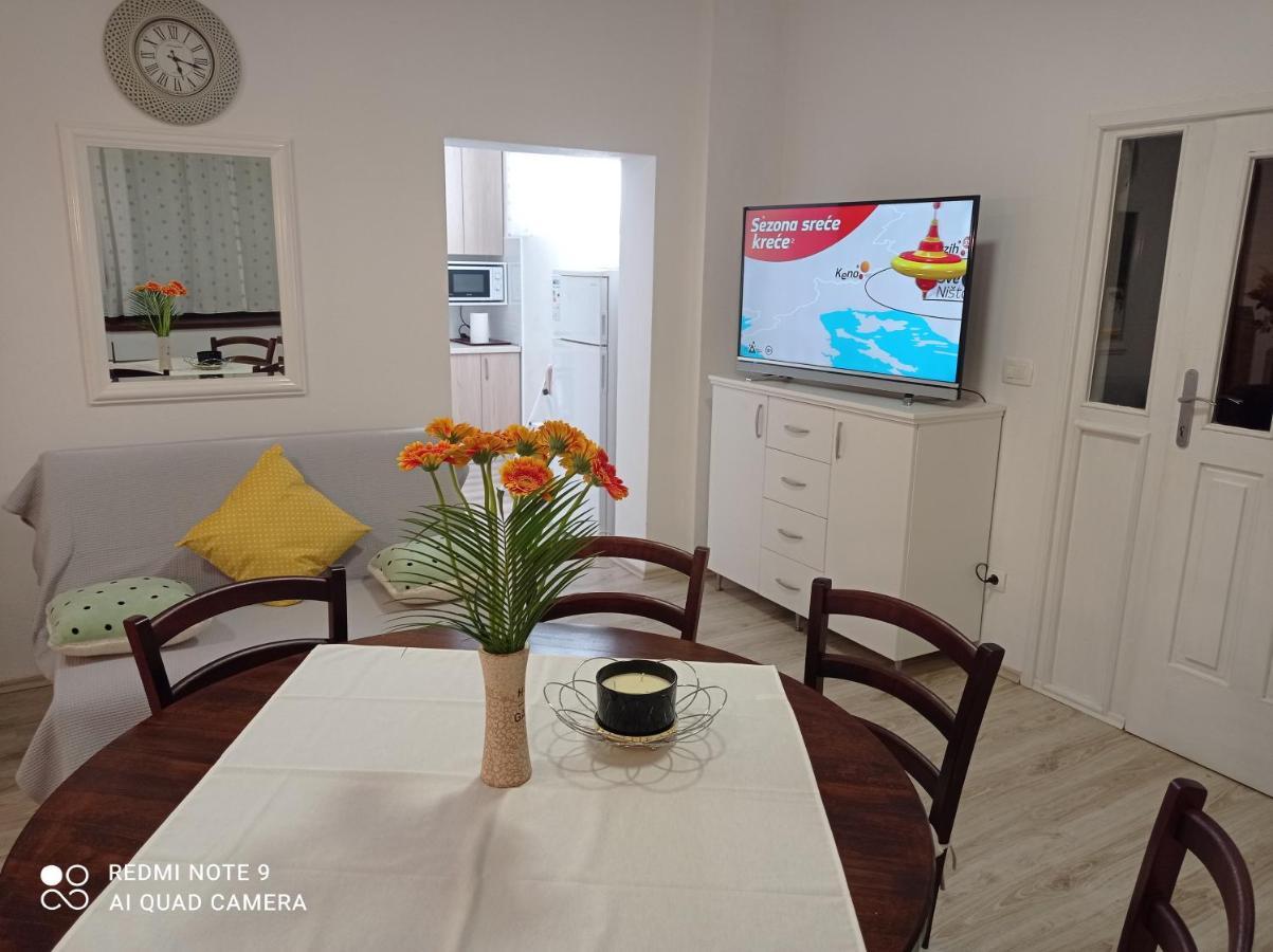Studio Apartman Sonja Otočac Exteriör bild