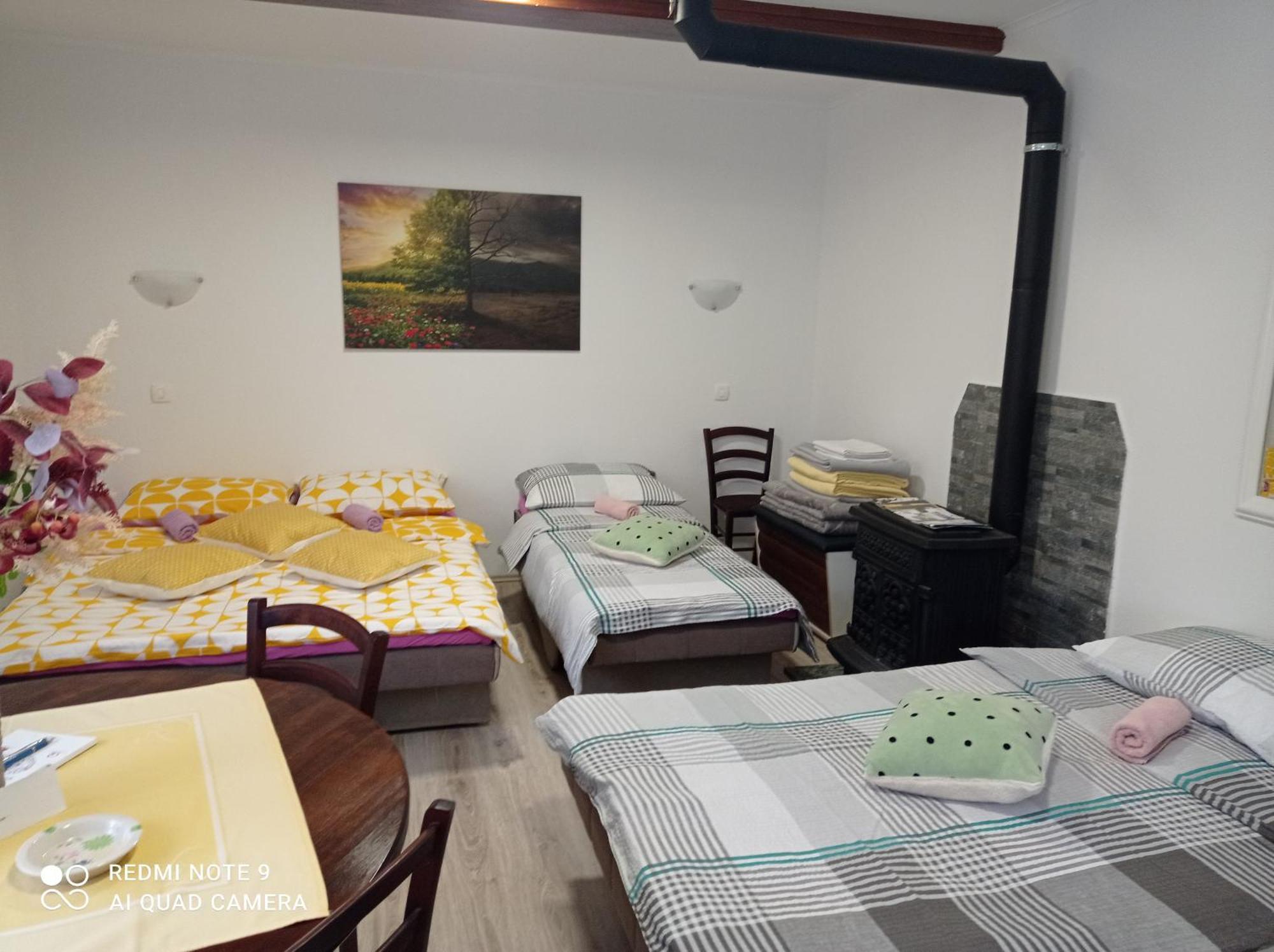 Studio Apartman Sonja Otočac Exteriör bild