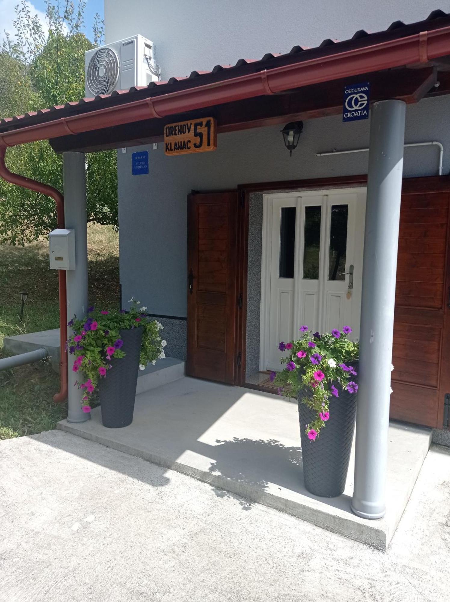Studio Apartman Sonja Otočac Exteriör bild